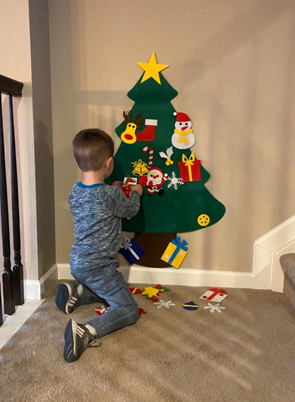 Kids' Holiday Fun Felt Tree